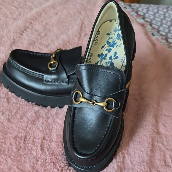 Gold and Black Moccasin-Style Shoes with Chunky Sole - Picture 4 of 8